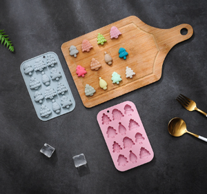 Moules en silicone de Noël Mini moules en silicone pour la cuisson de biscuits Gummy Candy Chocolate,Jelly,Pet <span class=keywords><strong>Dog</strong></span> Treats <span class=keywords><strong>Mold</strong></span> - Product Image 6