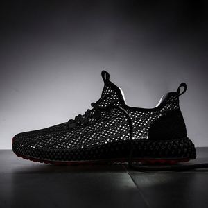 Chaussures de course respirantes pour hommes MUXIAN, en maille tricotée, à bout rond, à lacets, avec doublure en mesh, semelle extérieure en caoutchouc, toutes saisons, noir uni - Product Image 3