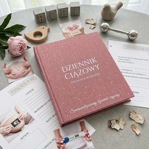 Diario de Embarazo Personalizado en Lino con Texto en Polaco, Libro de Recuerdos de Maternidad con Preguntas Guiadas para Futuras Madres, Recuerdo - Product Image 1