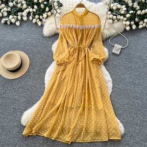 Nuevo Vestido de Mujer con Cuello Alto y Volantes de Encaje con Estampado de Puntos, Estilo Casual Maxi para Primavera - Product Image 2