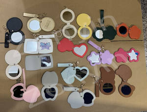 SAIYII Specchietto Tascabile Più Venduto <span class=keywords><strong>a</strong></span> Forma di <span class=keywords><strong>Cuore</strong></span> in Pelle PU Rosa con Basso MOQ e Logo Personalizzato, <span class=keywords><strong>Specchio</strong></span> Portachiavi Portatile per Trucco da Viaggio - Product Image 6