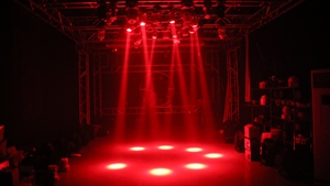 Faro LED da Palcoscenico 60W Mini 2IN1 & 4IN1 RGBW con Testa Mobile Beam Wash per <span class=keywords><strong>Spettacoli</strong></span> <span class=keywords><strong>Teatrali</strong></span> - Product Image 6