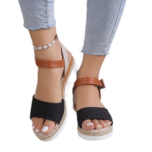 2024 אופנה אמריקאית חוצה גבולות אירופה נשים אופנה פתוח הבוהן העבה נמוכה אבזם נמוך פלטפורמת הקיץ קיץ פלוס גודל חיצוני - Product Image 5