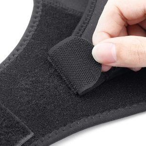 Attelle d'épaule réglable <span class=keywords><strong>pour</strong></span> attelle de soutien d'épaule de dislocation de <span class=keywords><strong>tendinite</strong></span> de la coiffe des rotateurs déchirés avec coussin de pression - Product Image 5