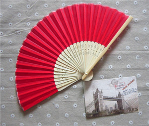 พัดมือพับได้ทำจากผ้าไหมเทียมสีดำ ลายไม้ไผ่ ของชำร่วยงานแต่งงาน ของขวัญงานเลี้ยงฉลองเด็กแรกเกิด พร้อมถุงของขวัญ - Product Image 4