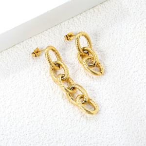 Pendientes de Cadena Larga con Baño de Oro de 18k, Joyería de Acero Inoxidable Resistente al Agua, Pendientes de Borla que No se Deslustran para Mujer - Product Image 4