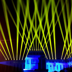 Projecteur de scène à faisceau mobile pour concerts, festivals, mariages, événements, arènes et systèmes d'éclairage de location professionnels - Product Image 1