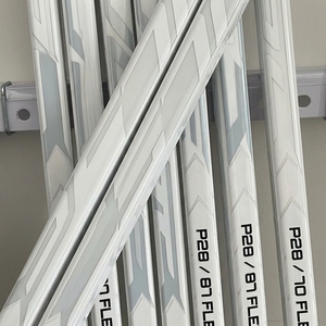 Palos <span class=keywords><strong>de</strong></span> <span class=keywords><strong>Hockey</strong></span> sobre Hielo <span class=keywords><strong>de</strong></span> Fibra <span class=keywords><strong>de</strong></span> Carbono 100% Compuesta, Fabricados en China, OEM, para Eventos Profesionales - Product Image 5