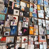 100%Lucky Electronics Boîte Mystère Vintage de Festival, Grandes Boîtes Aléatoires pour Appareils 4G avec Emplacement SIM, Surprise à l'ouverture, Caja Misteriosa