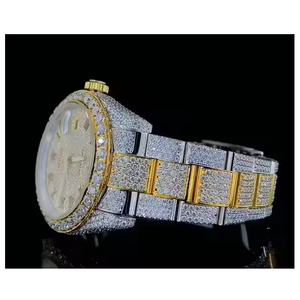 Reloj de Pulsera de Lujo para Hombre con Diamante Moissanite, Acero Inoxidable, Cuarzo, Diseño sin Resistencia al Agua, Esfera Elegante y Cierre de Mariposa - Product Image 3