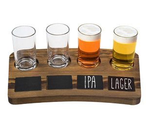 Ensemble de dégustation de bières avec quatre verres de pub de 6 oz et plateau de service et de rangement en bois brun foncé - Product Image 1