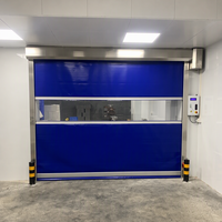 Volet roulant électrique latéral moderne en PVC avec composants en acier inoxydable et finition étanche pour l'intérieur d'atelier