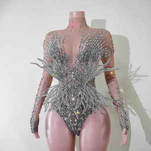 Justaucorps de luxe orné de strass, col en V profond, motif soleil en cristal, dégradé ombré transparent, fait main, pour scène et concert - Product Image 2