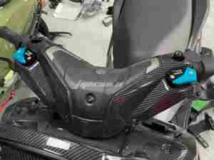 Accessoires Moto : Cache-Reservoir de Frein et Huile en Aluminium, Protection de Pare-Chocs pour <span class=keywords><strong>YAMAHA</strong></span> NMAX155 V1 V2 V3 2017-2026 - Product Image 5