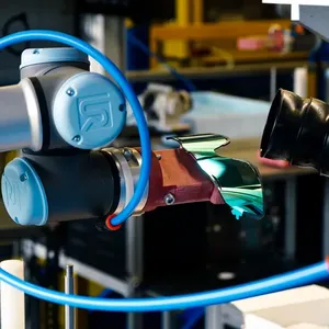 Robot Colaborativo Universal Ligero UR3e UR5e, Brazo Robótico Industrial de Automatización con Pinza Robotiq - Product Image 4