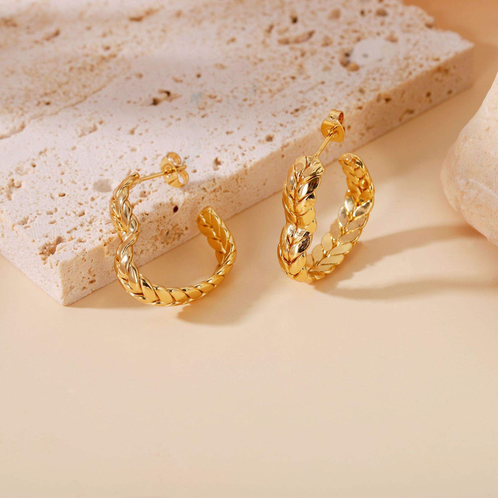 Boucles d'oreilles à clous plaquées or MS6XX 26MM