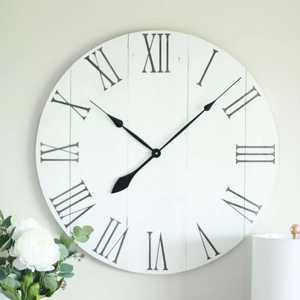 Grande horloge murale en bois blanc style ferme (253036 pouces) - Product Image 1