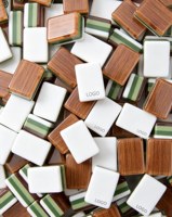 GY MJ0077 Jeu de Mahjong Américain en Acrylique Trois Couches Effet Bois Noyer, Tuiles Chinoises Modernes de Luxe en Bambou Lotus pour Divertissement et Jeux de Poker