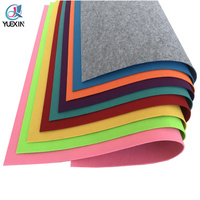 Rouleau de feutre de tissu coloré perforé à l'aiguille en polyester de 1 à 10 mm d'épaisseur pour les projets créatifs de bricolage