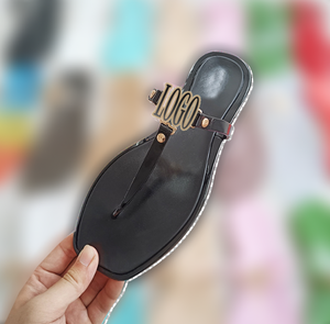 Sandalias Planas de PVC Coloridas Tipo Jelly para Mujer, Oferta de Verano 2026, Hechas en China - Product Image 1