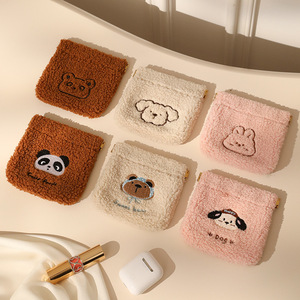 Bolsa de almacenamiento de felpa con estampado de dibujos animados, cierre magnético, bolsa portátil para maquillaje y lápiz labial, forma cuadrada Vertical - Product Image 4