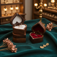 Boîte à bijoux personnalisée en noyer, en forme de cœur, style européen, boîte à bagues pour demande en mariage, rangement de bijoux, cadeau, boîte à bagues en bois pour les amoureux