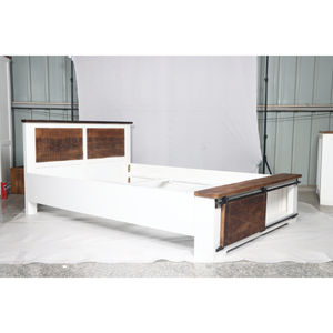 Cadre de lit simple en bois blanc et naturel Muro avec tête de lit rustique à panneaux - Product Image 4