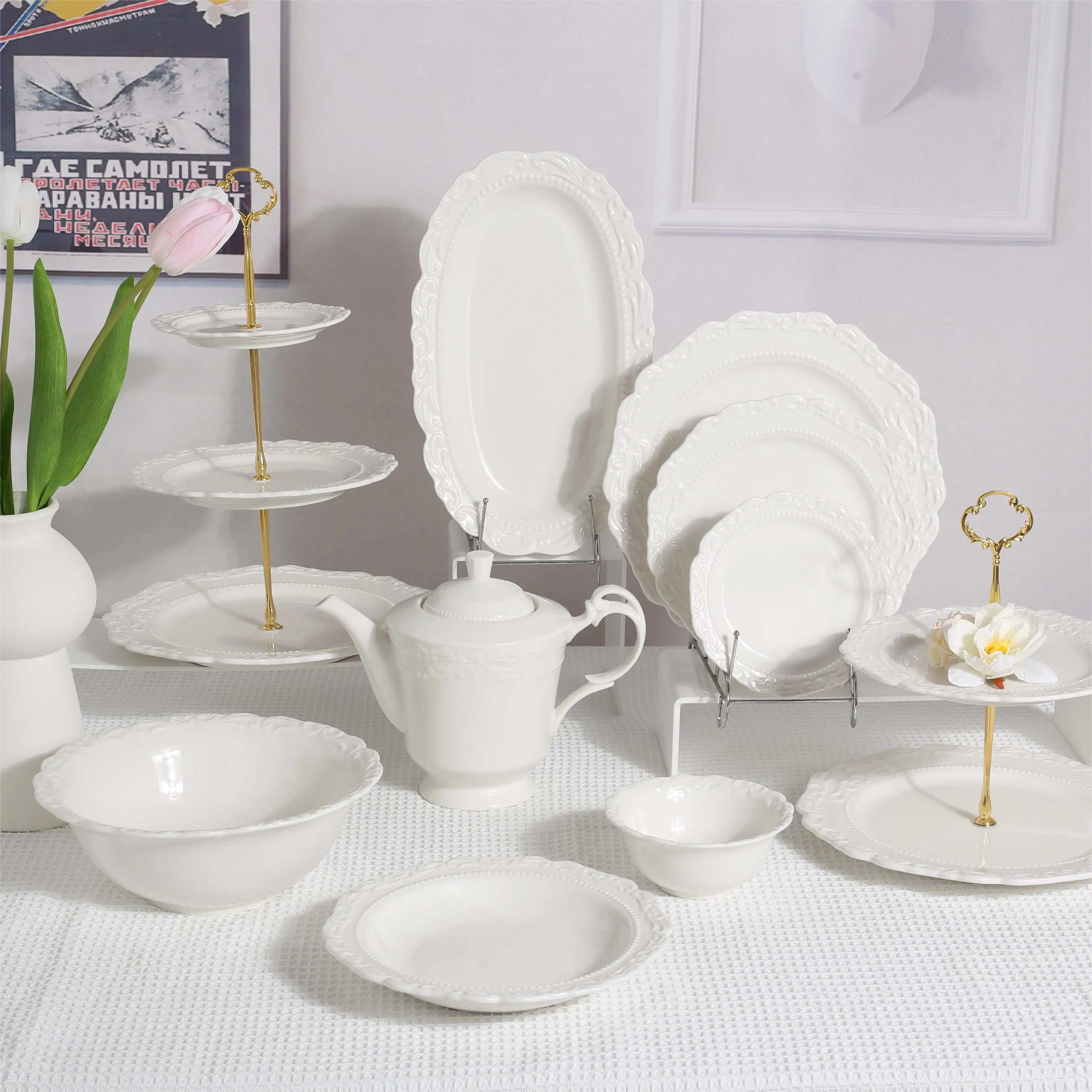 Antique Ceramic Tableware Delicate Embossed White Plate Dinnerware Set For Hotel Home