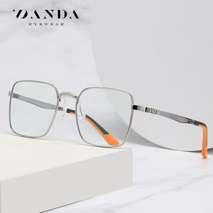 Danda Eyewear Lunettes anti-lumière bleue à monture rectangulaire en métal unisexe TJ843 légères - Product Image 2