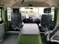 Bus tout-terrain Dongfeng 6X6 à transmission intégrale avec transport de personnel, 30-35 places, moteur Commins à vendre