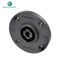 Connecteur de châssis Neutrik NL4MPRXX à 4 pôles, bride ronde noire de taille G, trous traversants fraisés, languettes plates de 3/16 pouces.