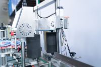 Étiqueteuse automatique de prix d'étiquetage d'autocollant de bouteille double face
