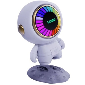 مكبر صوت صغير إبداعي لسطح المكتب رائد فضاء بلوتوث مع مشغل صوت محمول عالي الجودة - Product Image 4