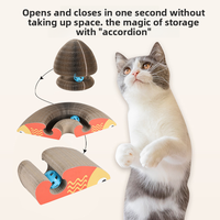 Grand grattoir à chat magnétique pliable en carton ondulé écologique en forme de poisson de dessin animé, jouet de stimulation et de grattage des griffes coloré