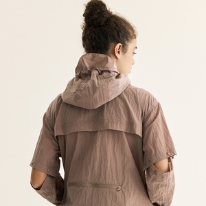 Veste d'été légère pour femme avec capuche, protection solaire, séchage rapide, coupe-vent avec manches amovibles UPF50+ - Product Image 2