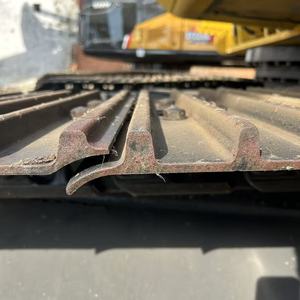 รถขุดตีนตะขาบ Komatsu PC240 มือสอง 24 ตัน เครื่องยนต์ Cummins บุ้งกี๋ 1.2 เมตร กำลัง 132 กิโลวัตต์ ชั่วโมงการทำงานต่ำ สภาพดี ปั๊ม - Product Image 2