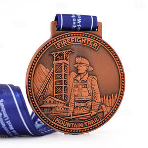 מדליית ריצת שטח בהרים עם סרטים, מדליה מותאמת אישית באיכות גבוהה מסגסוגת אבץ, חריטה תלת-ממדית, מדליה מותאמת אישית - Product Image 1