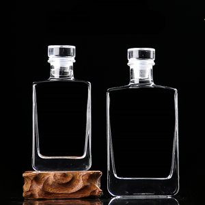 Bouteilles en verre flint Oshow vides en gros 50ml 100ml 200ml 500ml 750ml avec bouchon en liège pour <span class=keywords><strong>gin</strong></span> et whisky, gravables, écologiques et recyclables - Product Image 3