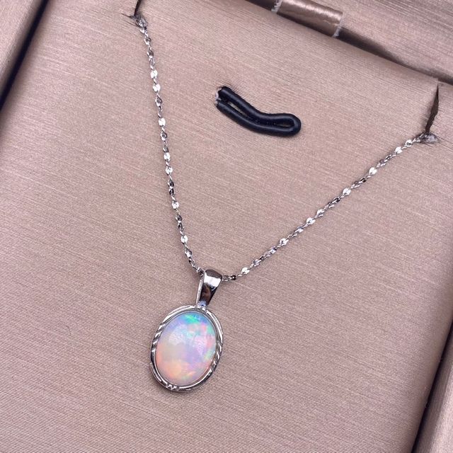 2025 Fashion Jewelry Natural Opalite Oval Pendant 925 Silver Necklace Gold Plated Bezel High Quality Opal Necklace for Women