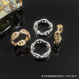 2025 Anel De Luxo De Alta Precisão Ouro Amor Porco Nariz Completo Diamante Zircão High-End Feminino Ins Full Zircon Diamante Fasion Anéis - Product Image 3