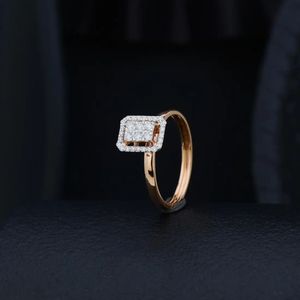 Bague en diamant véritable sertie de diamants en forme de coussin, bijoux fins de créateur élégants, un accessoire de mode étincelant, cadeau de mariage - Product Image 2