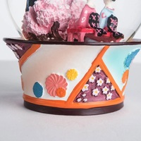 Nouveau StyleJapan Design personnalisé Souvenir cadeau flottant décoration fabricants aléatoire clair cristal vide eau verre boule à neige