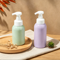 Bouteille mousseuse PET 300ml 500ml avec pompe pulvérisatrice pour désinfectant pour les mains, nettoyant visage, savon liquide, impression sérigraphique