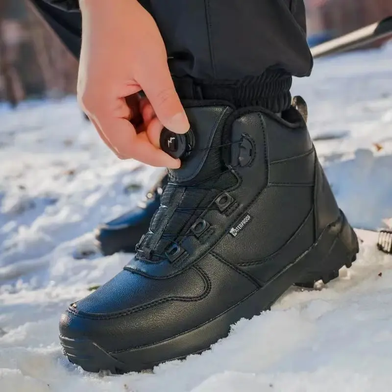 Chaussures montantes en coton pour hommes Bottes d'hiver épaisses et chaudes avec cuir PU imperméable et doublure en peluche antidérapante Bout composite