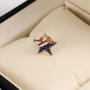 Nueva llegada estrella <span class=keywords><strong>bandera</strong></span> americana solapa Pin personalizado Aleación de Zinc estrella insignia venta al por mayor EE. UU. <span class=keywords><strong>Bandera</strong></span> pines Metal esmalte pines <span class=keywords><strong>bandera</strong></span> para sombrero - Product Image 5