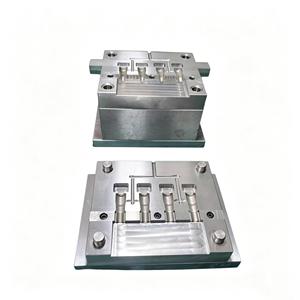 Moule de surmoulage personnalisé pour câble USB, protection du connecteur Type C - Product Image 5