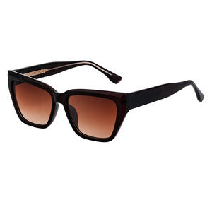 Gafas de sol estilo ojo de gato europeo-americano para mujer, montura negra de PC, protección UV400, diseño cuadrilateral - Product Image 3
