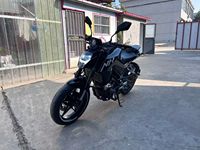 Moto Naked CF Moto NK250 - 250CC EFI Monocylindre Refroidi par Liquide - Moto de Loisirs avec une Vitesse Maximale de Plus de 80 km/h