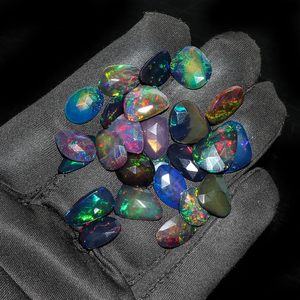 พลอยโอปอลสีดำ GEMKORA รูปทรงโรสคัท ขัดเงา ธรรมชาติ แบบเหลี่ยมเพชรพลอย สำหรับทำเครื่องประดับ - Product Image 4