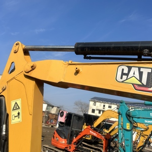 Miniexcavadora CAT 303.5E Usada en Buen Estado, Lista para Trabajar - Product Image 5